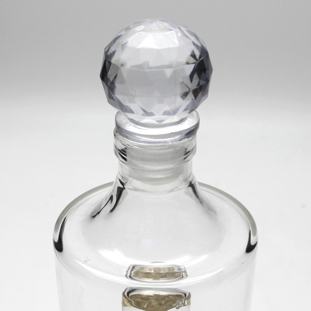 Hot sale wholesale 750ml 1000ml transparent red wine Gold foil glass bottle whisky bottle 